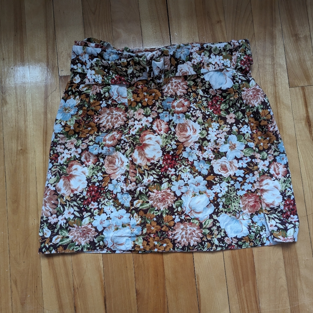 Zara floral miniskirt with belt